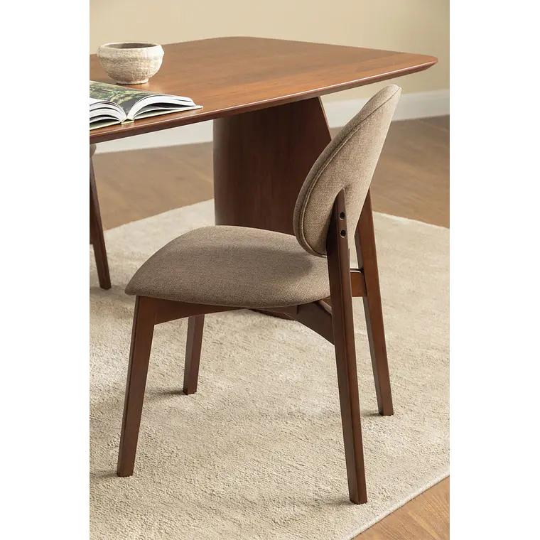 Silla de comedor Ivereri en madera 1