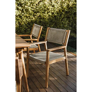 Silla de jardín con reposabrazos en madera de acacia y cuerda trenzada Kela