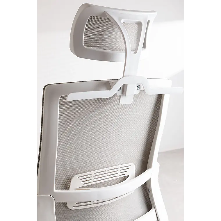 Silla de oficina con ruedas y reposabrazos en polipropileno 7