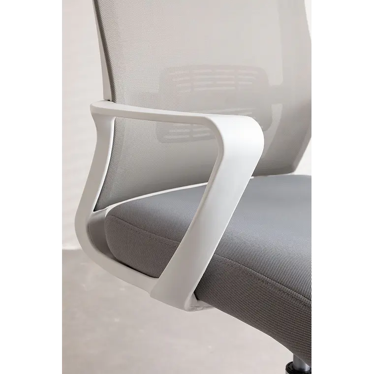 Silla de oficina con ruedas y reposabrazos en polipropileno 8