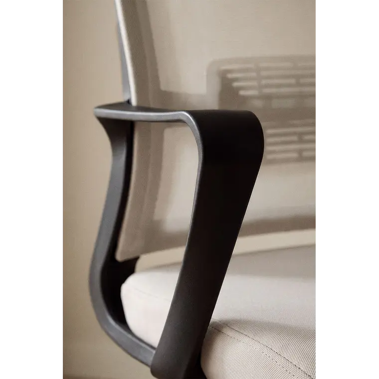 Silla de oficina con ruedas y reposacabezas en polipropileno Teill 3