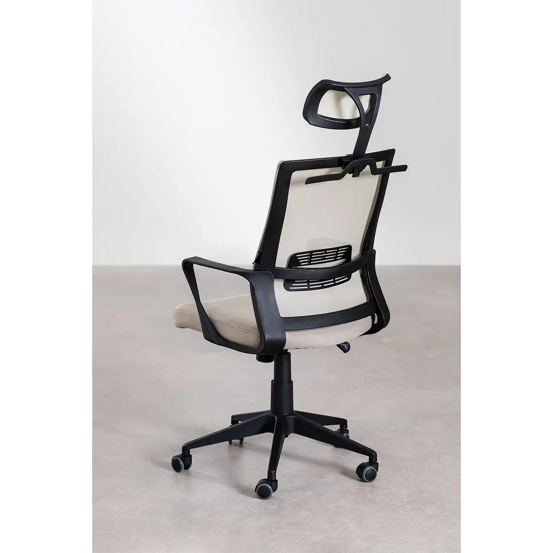 Silla de oficina con ruedas y reposacabezas en polipropileno Teill 6