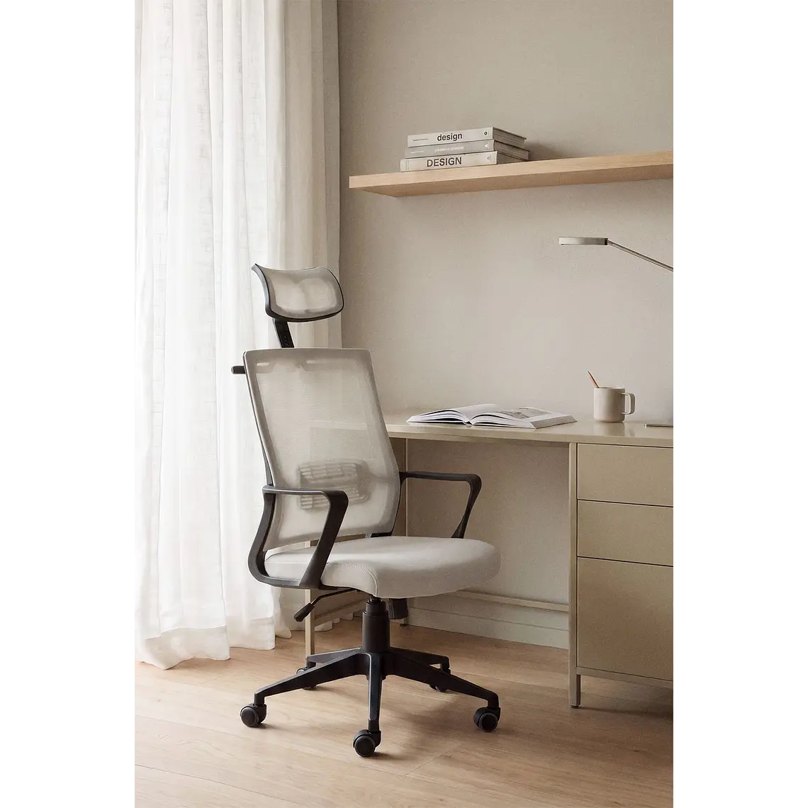 Silla de oficina con ruedas y reposacabezas en polipropileno Teill 13