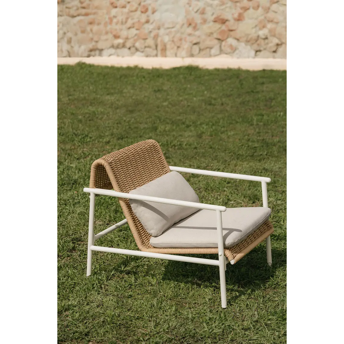 Sillón de jardín con reposabrazos en aluminio y ratán sintético Vareva 14