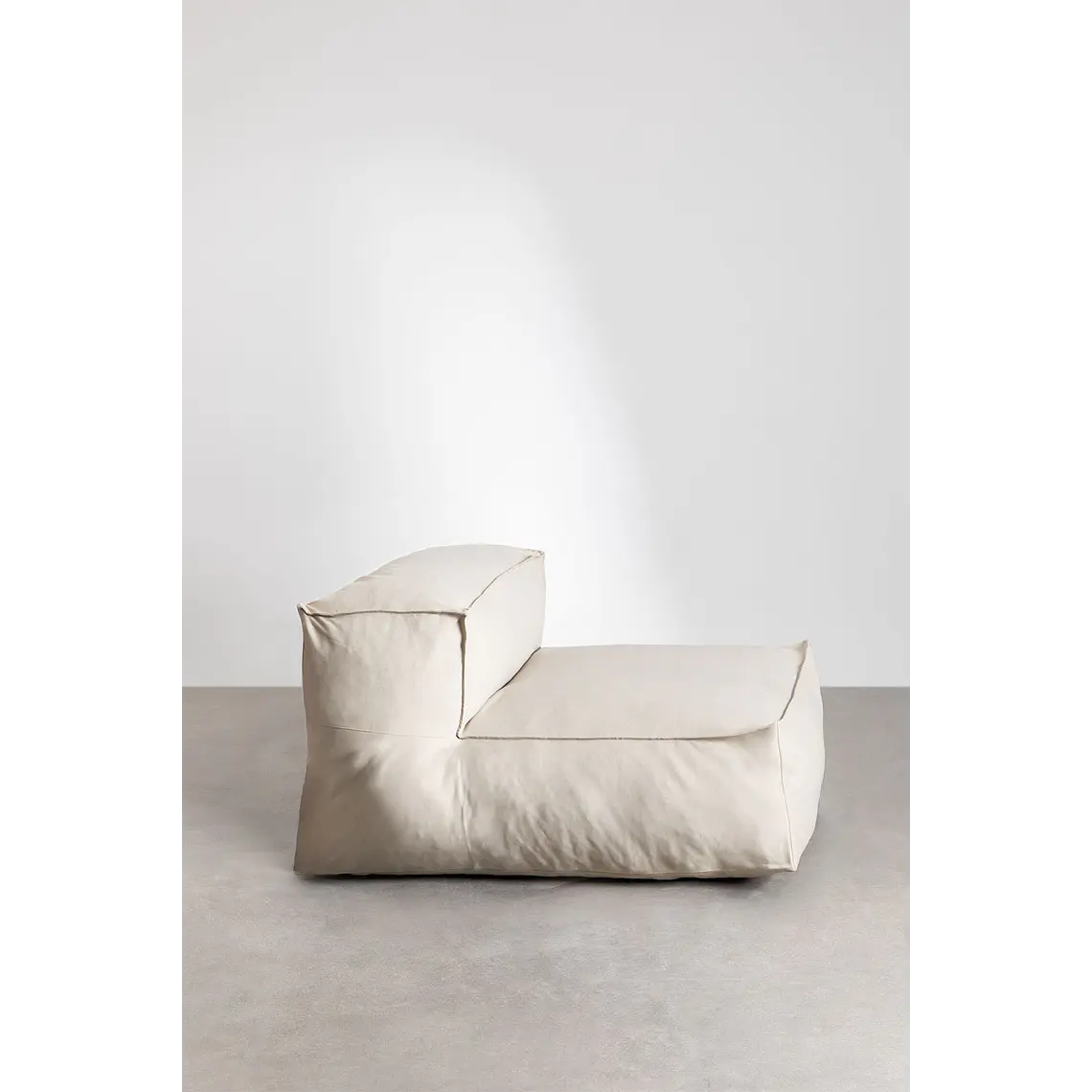 Saara · Sillón tapizado de 105 cm 3