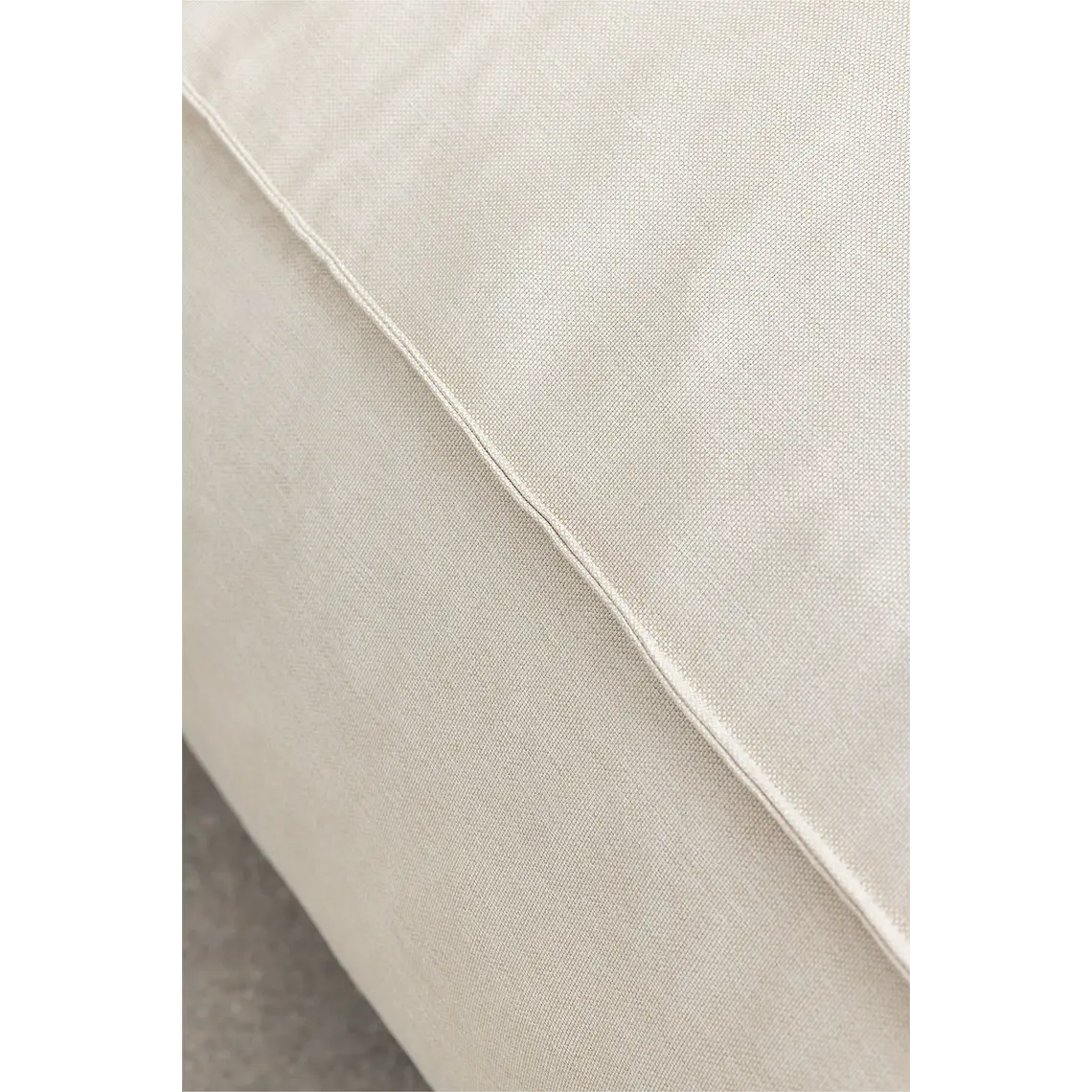 Saara · Sillón tapizado de 105 cm 7