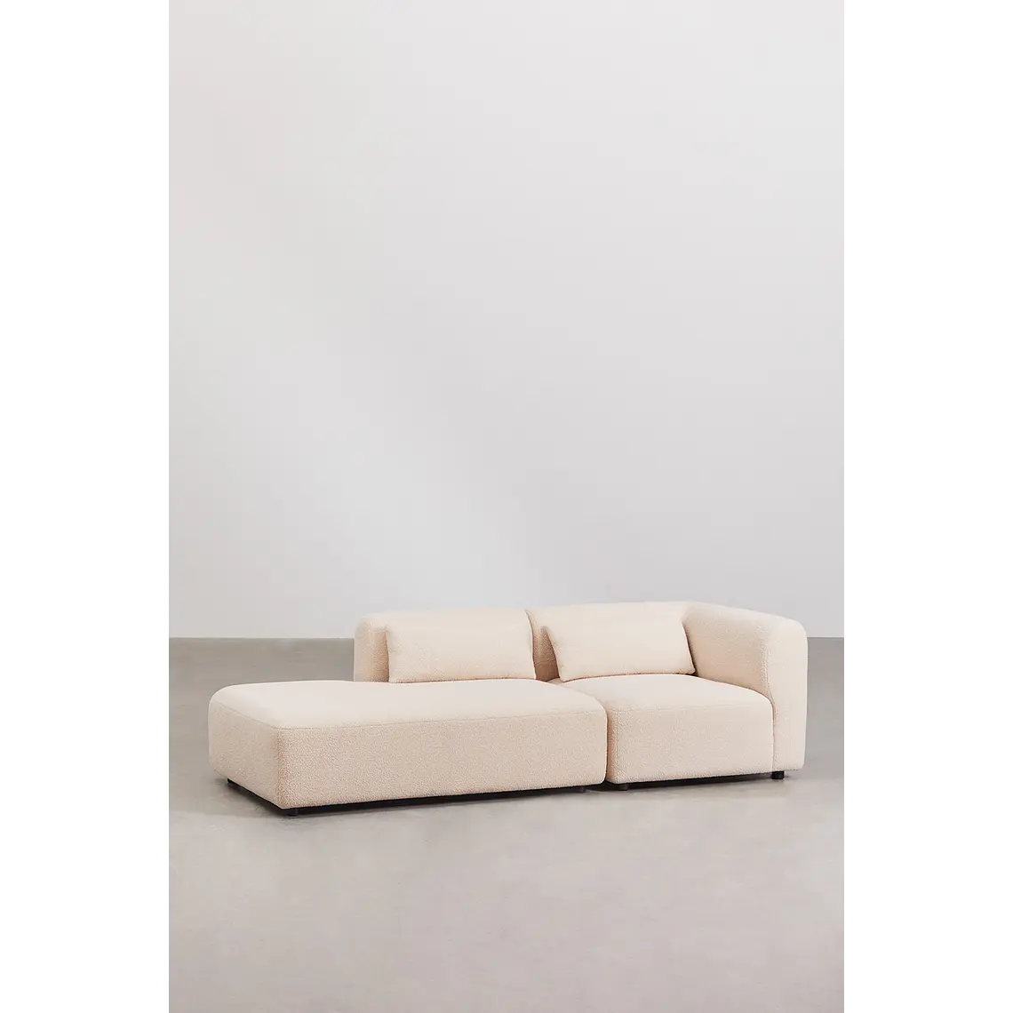Calara · Sofá tapizado de 242 cm 1