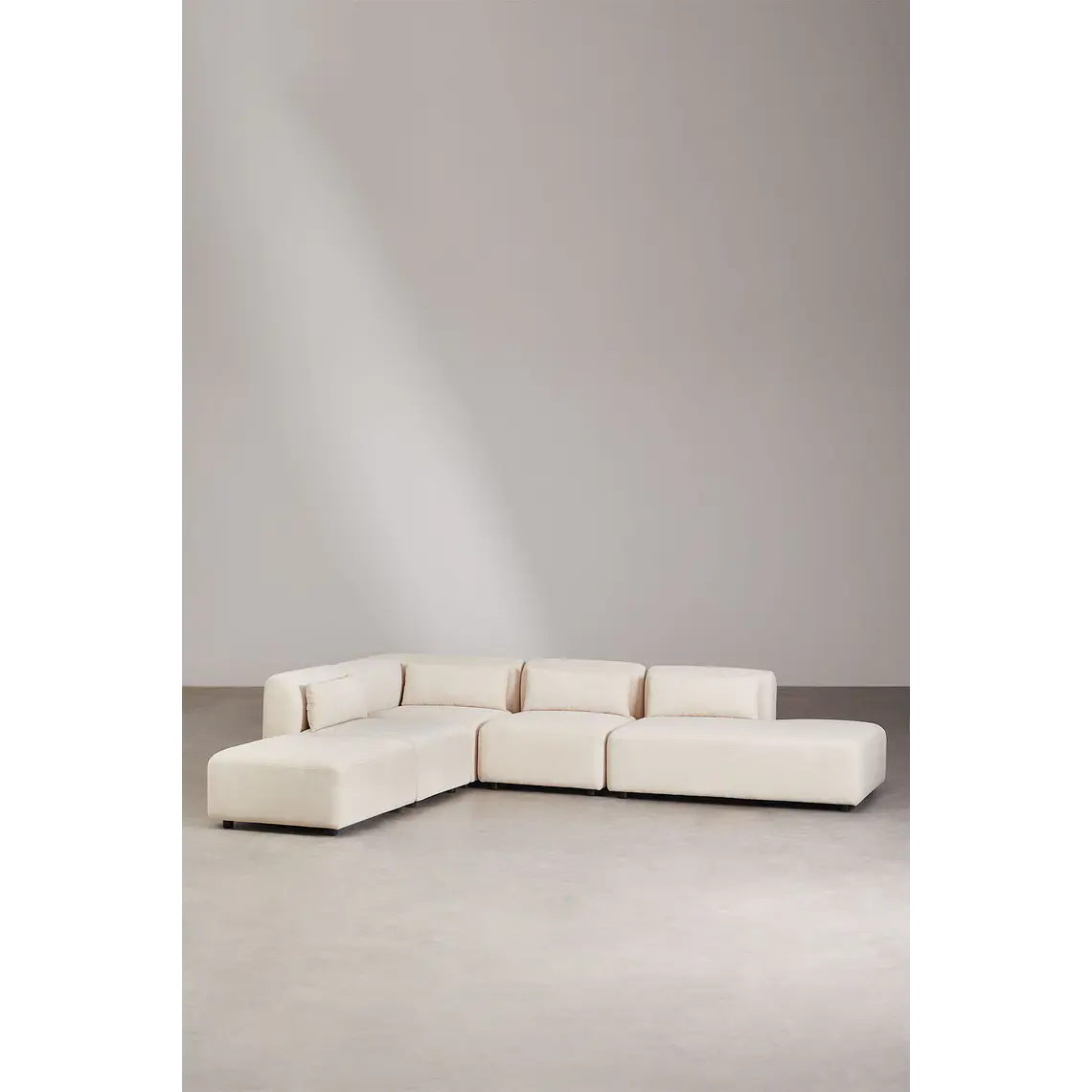 Calian · Sofá tapizado de 242 cm 3