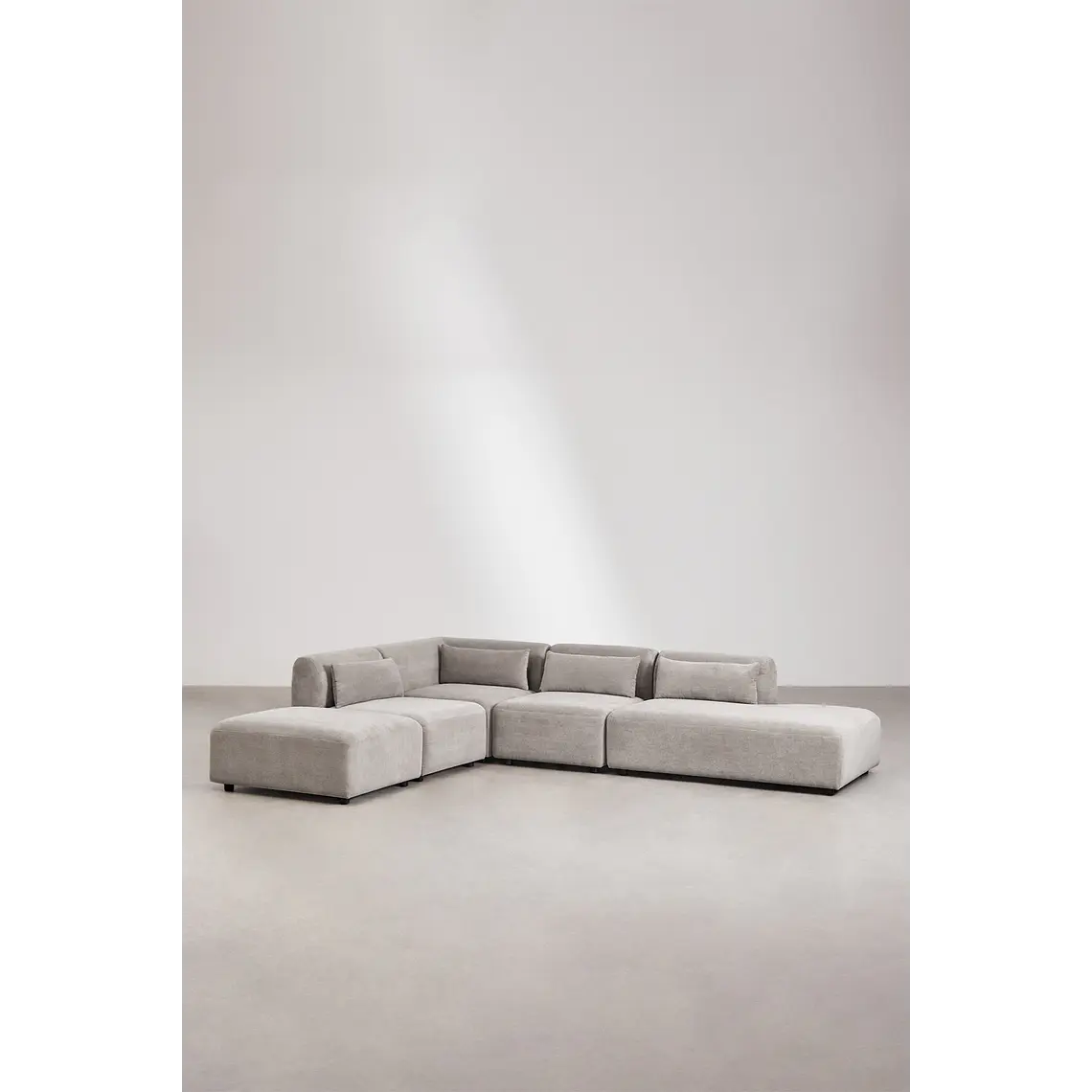 Calian · Sofá tapizado de 242 cm 4