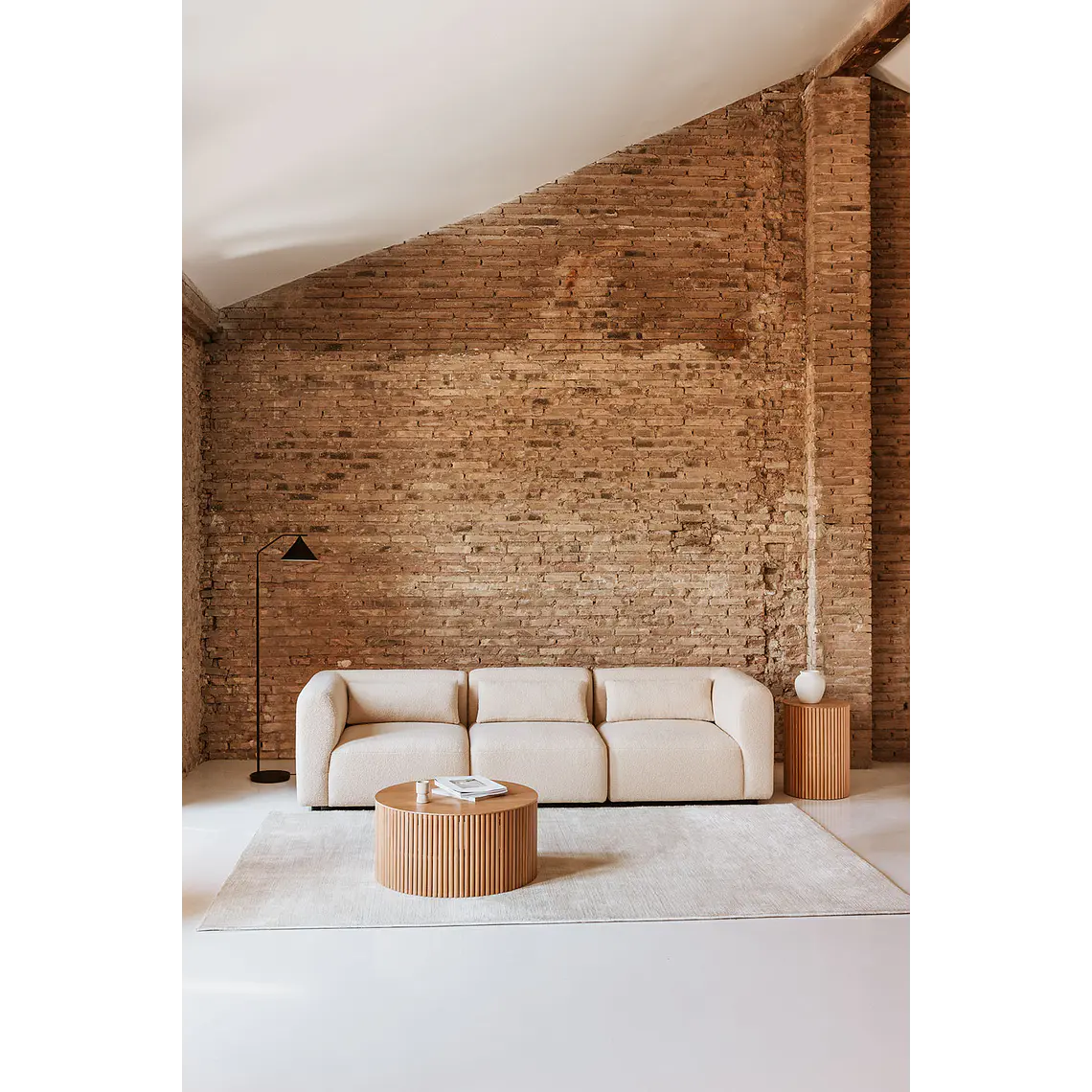 Maeva · Sofá tapizado de 272 cm 1