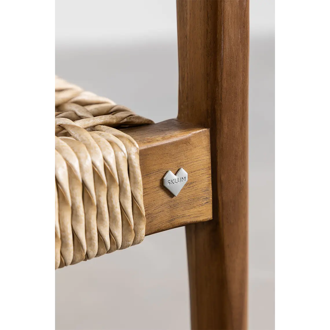 Taburete alto Caelena en madera de teca 8