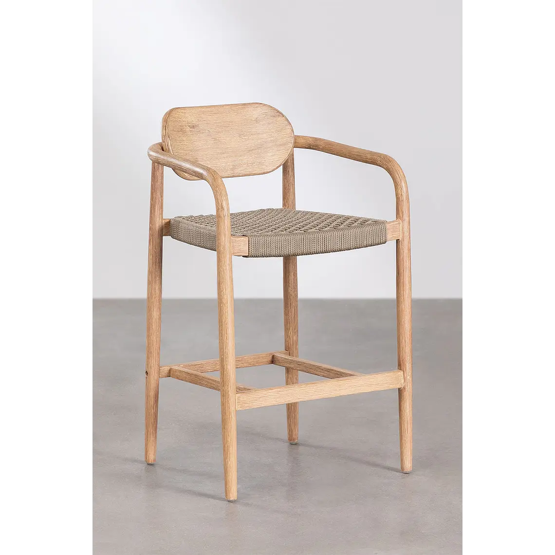 Taburete alto Nivena en madera 1