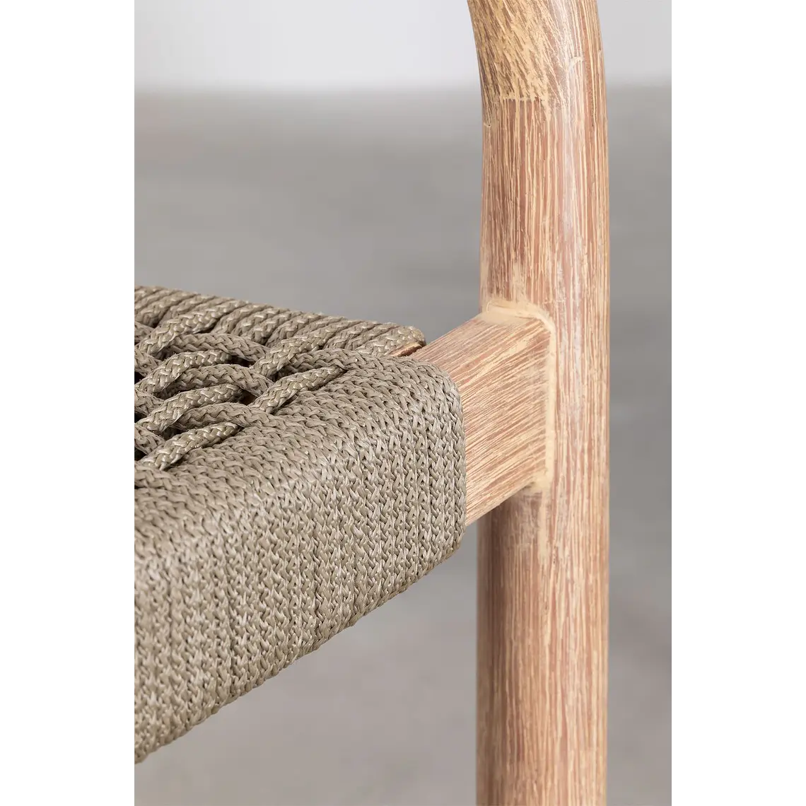 Taburete alto Nivena en madera 5