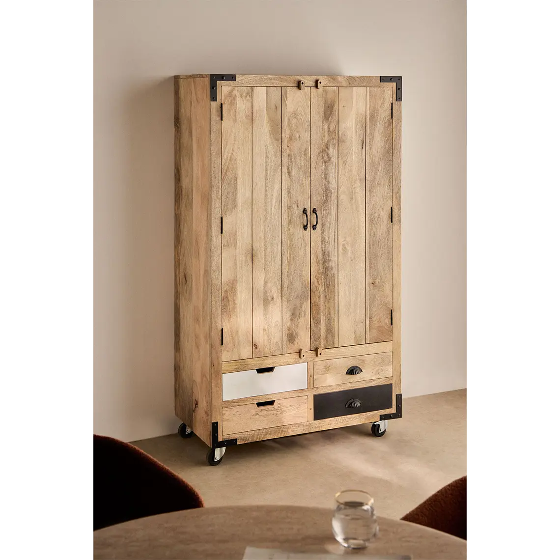 Vitrina Kaelien en madera 1