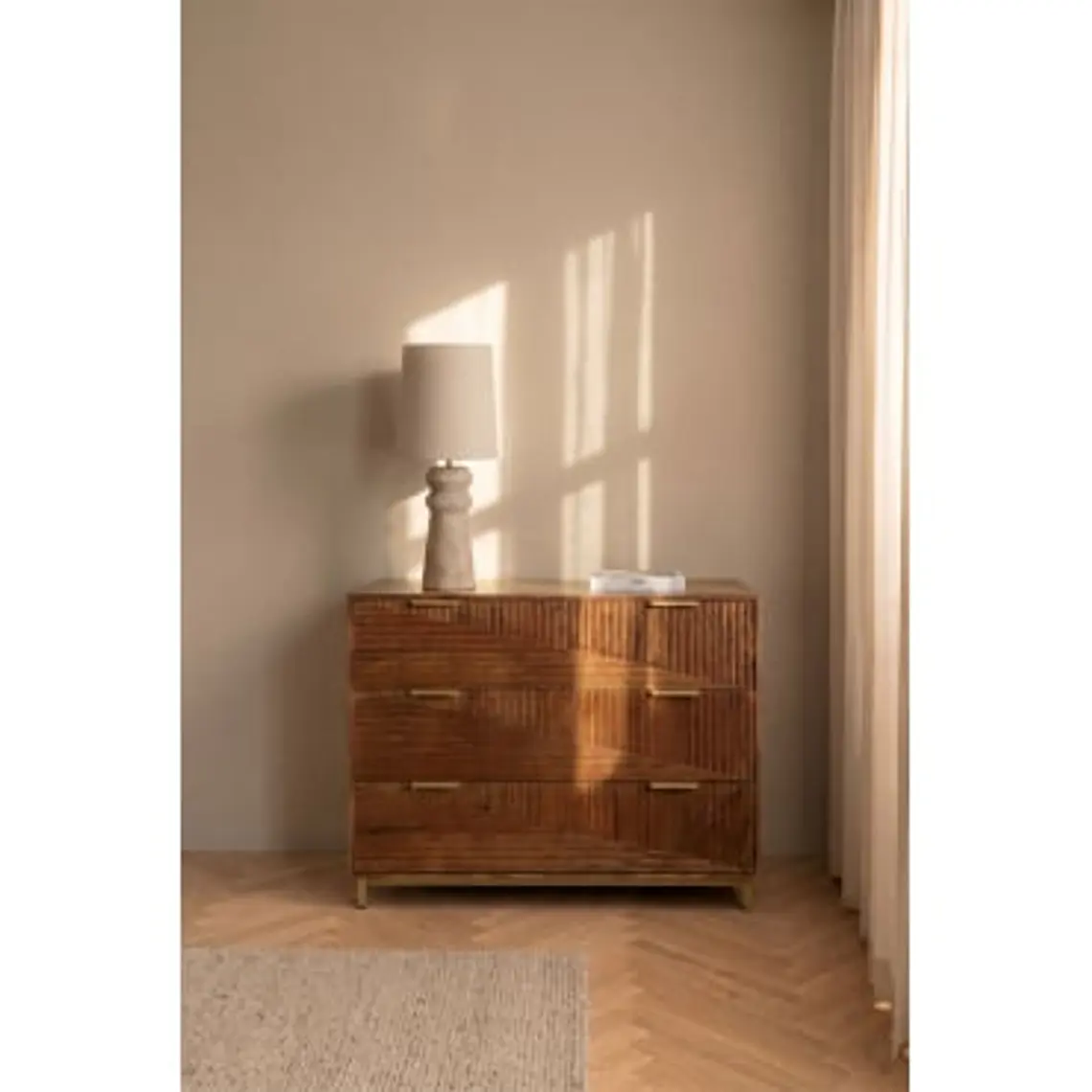 Cómoda Saren 110x40 cm en madera de mango 11