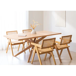 Conjunto de comedor Ilaor en ratán