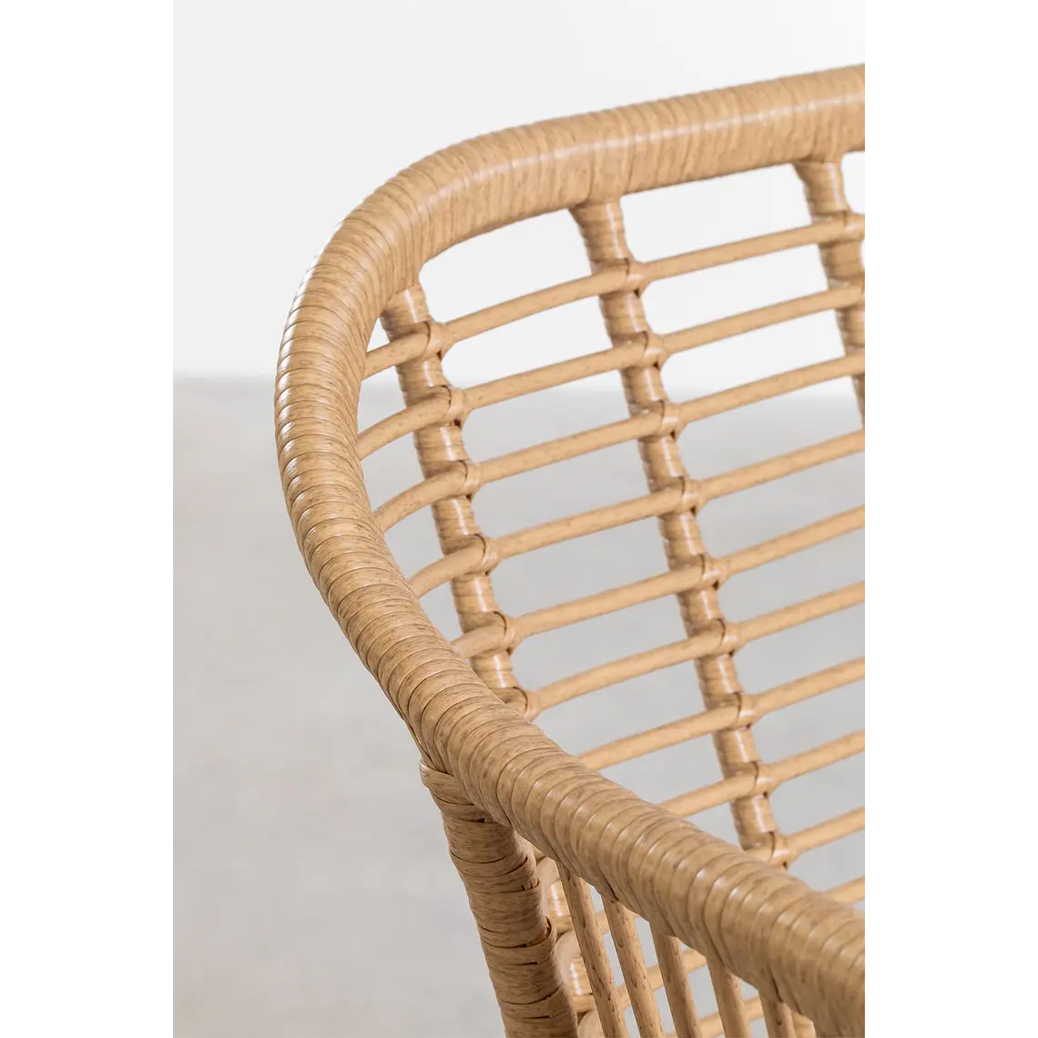Conjunto de comedor Raeis en ratán 10