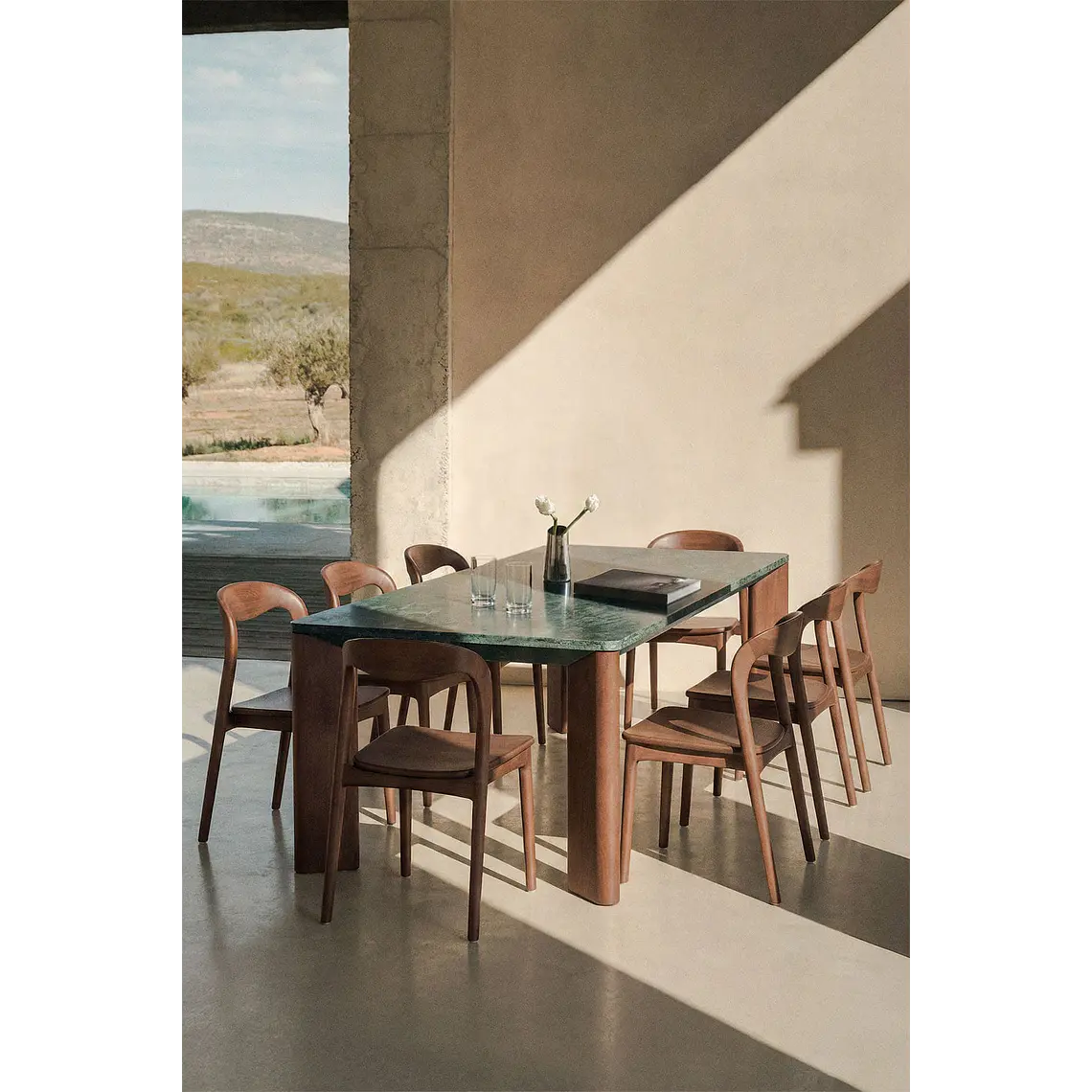 Mesa de comedor Aeleva en mármol 1