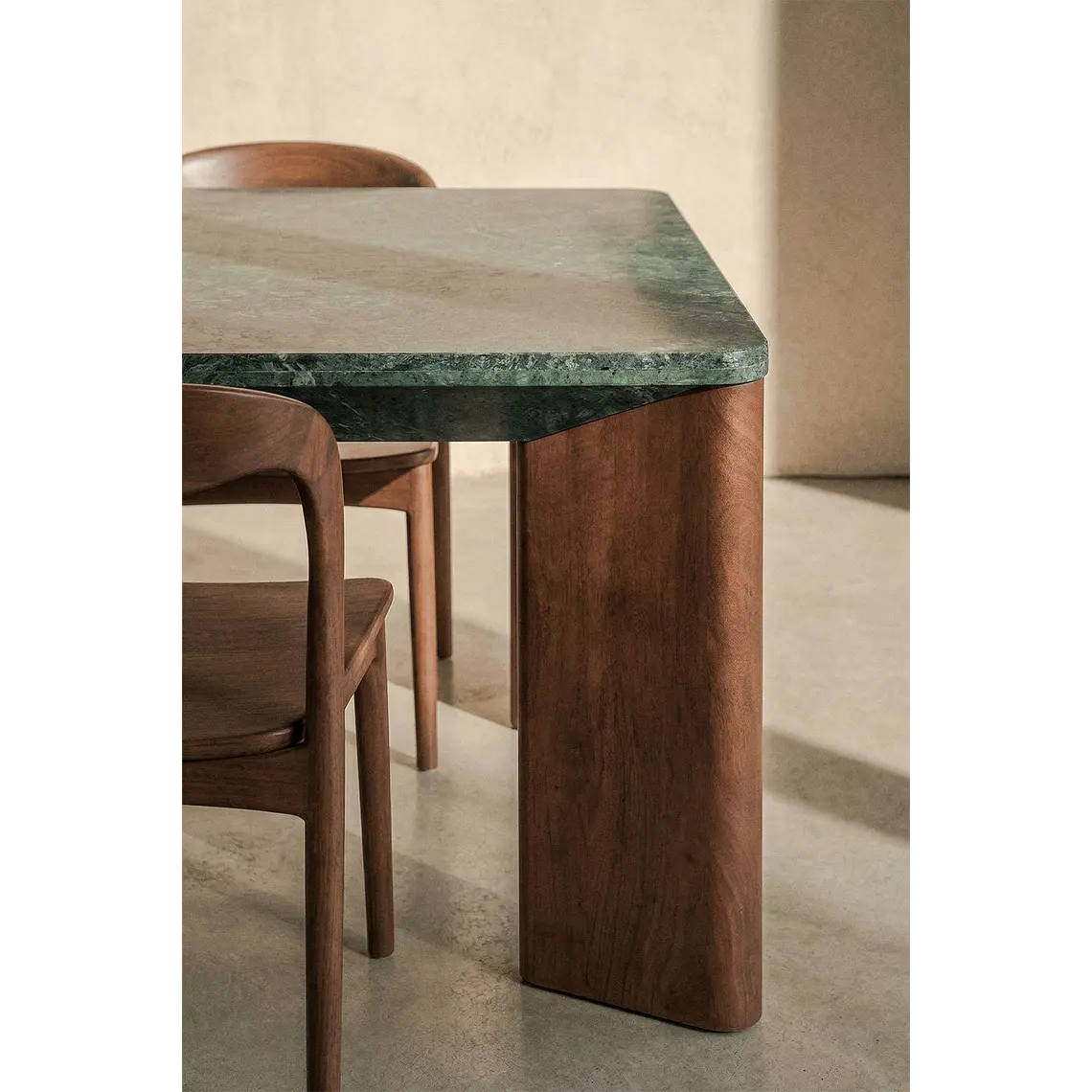 Mesa de comedor Aeleva en mármol 3