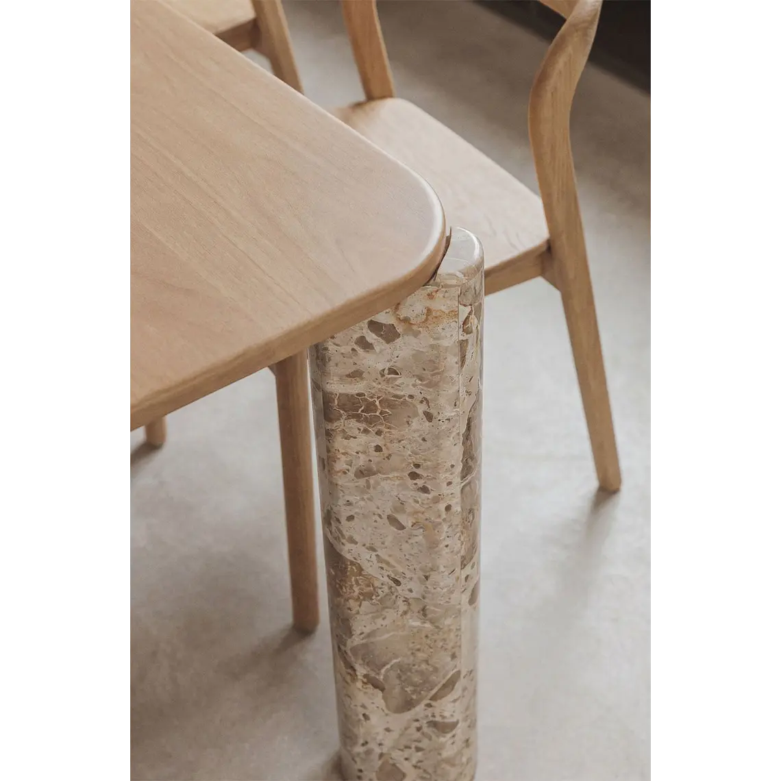 Mesa de comedor Eireri en madera de mango 2