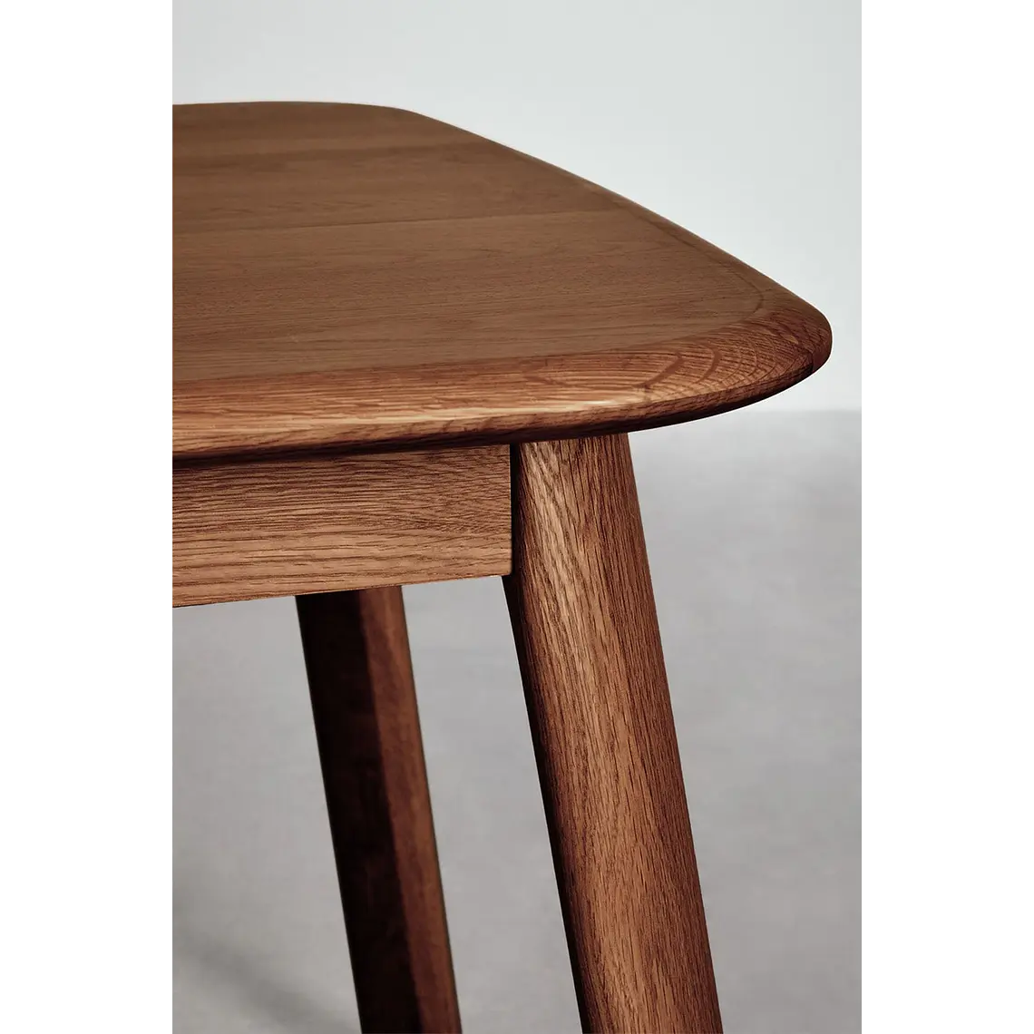 Mesa de comedor Gaelia en madera 9