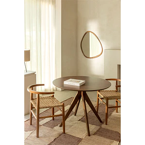 Mesa de comedor Jaelara en madera