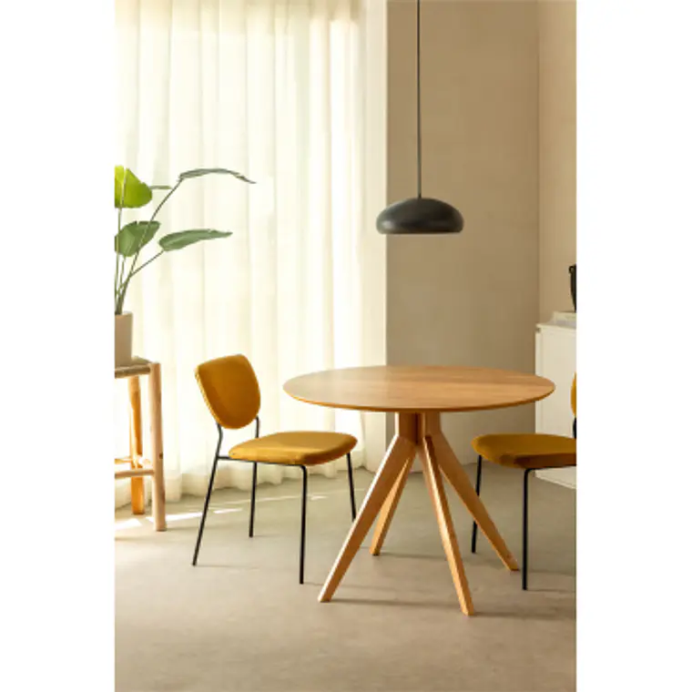 Mesa de comedor Jaelara en madera 10