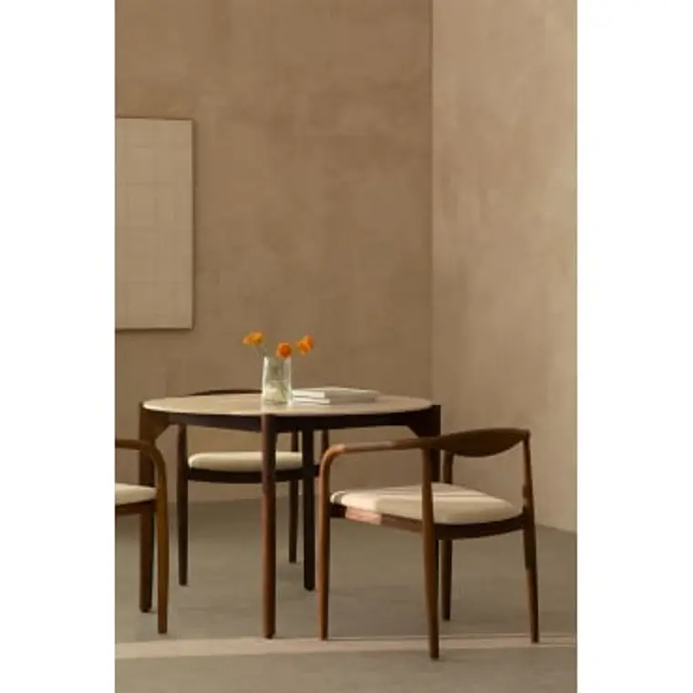 Mesa de comedor Orelira en acabado cemento 8