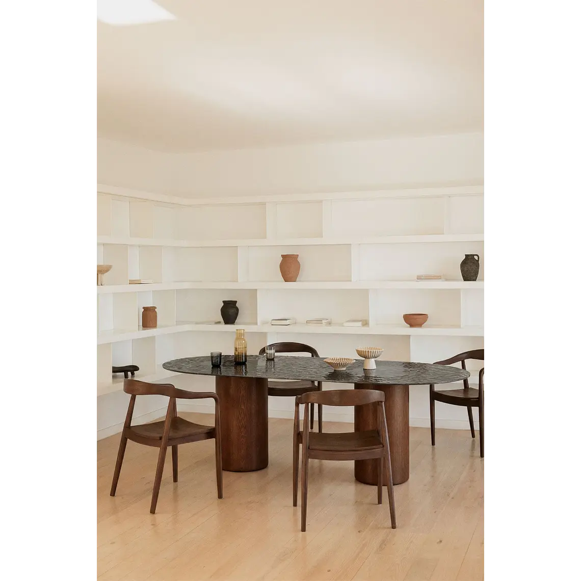 Mesa de comedor ovalada 220x110 cm en vidrio templado y MDF 13