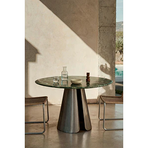 Mesa de comedor Phaeeva en acero