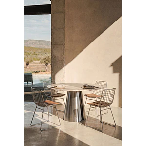 Mesa de comedor Phaeeva en acero
