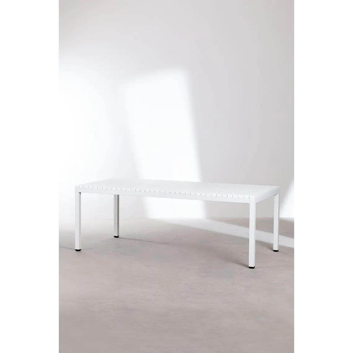 Mesa de comedor Raeien en aluminio 2