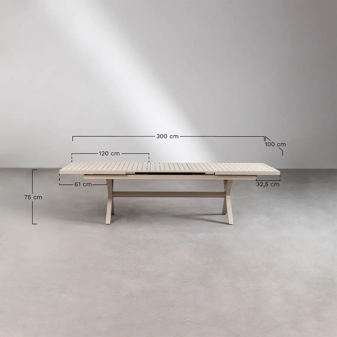 Mesa de comedor Saelora en aluminio 8