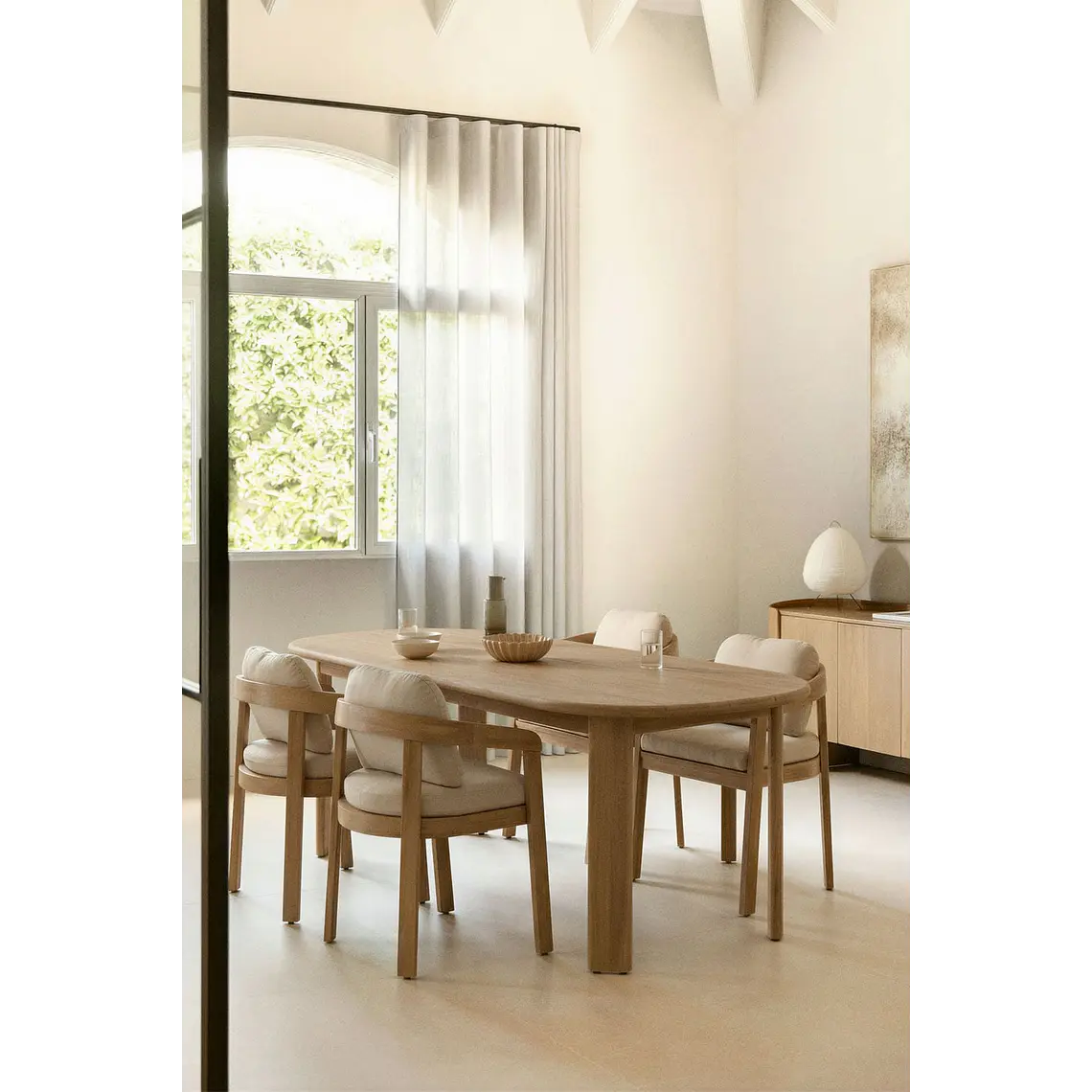 Mesa de comedor Wenora en madera de acacia 1