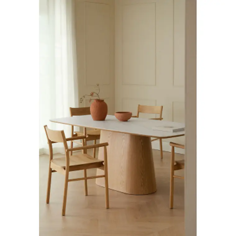 Mesa de comedor Ylenia en madera 11