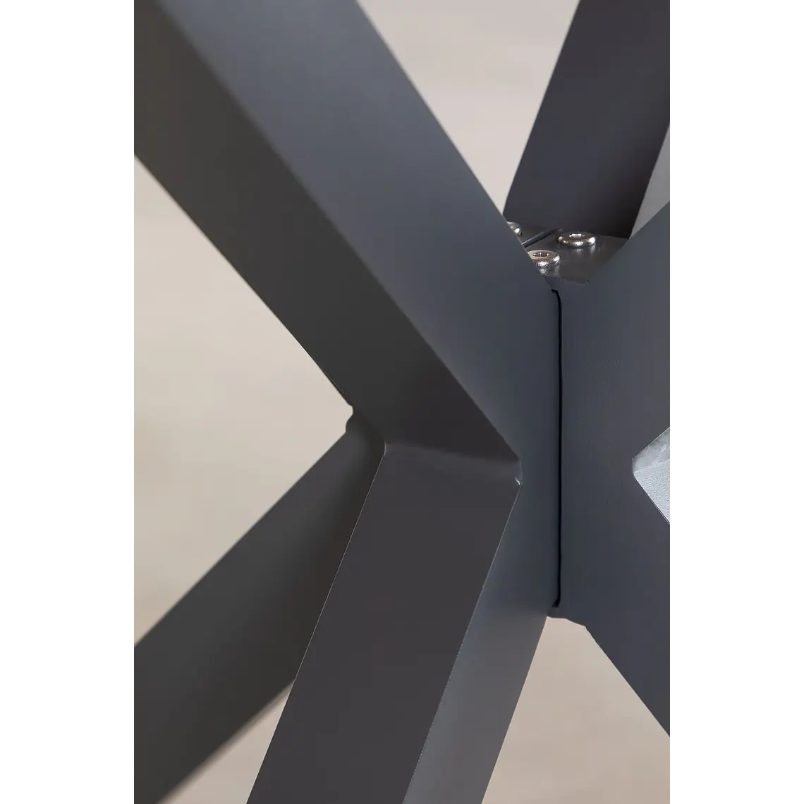 Mesa de jardín redonda en madera de eucalipto y aluminio Dora 5
