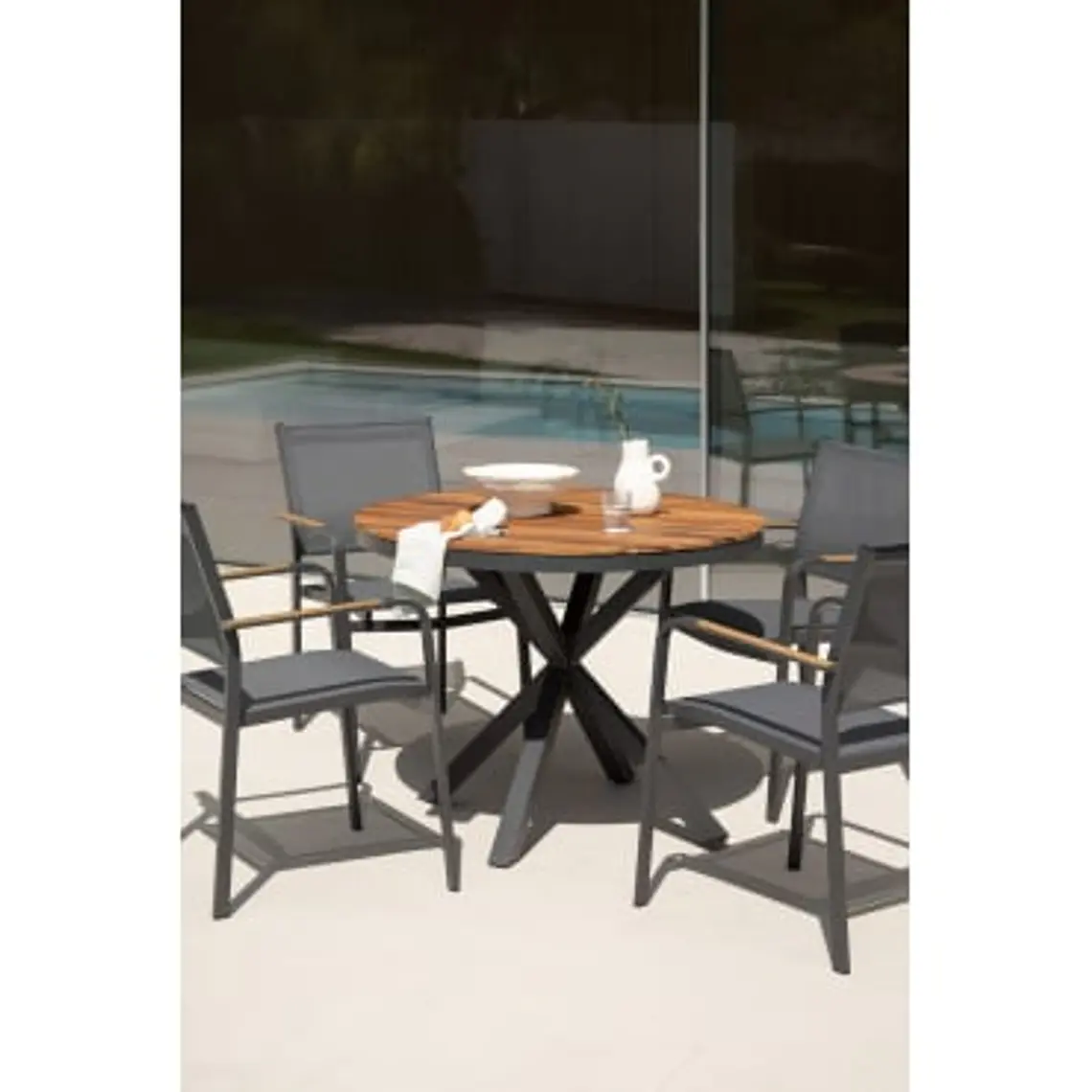 Mesa de jardín redonda en madera de eucalipto y aluminio Dora 9