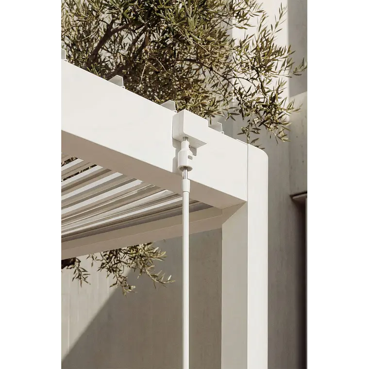 Pérgola bioclimática de aluminio con lamas Kelina 2