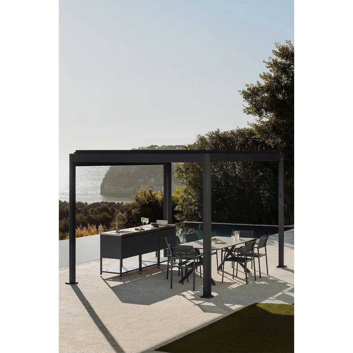 Pérgola bioclimática de aluminio con lamas Kelina 17