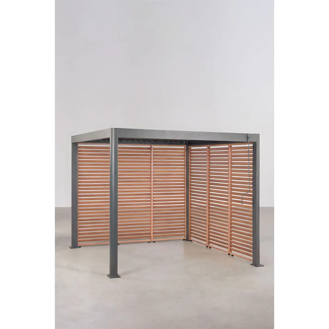 Pérgola bioclimática de aluminio con lamas y paneles laterales Liorina 13