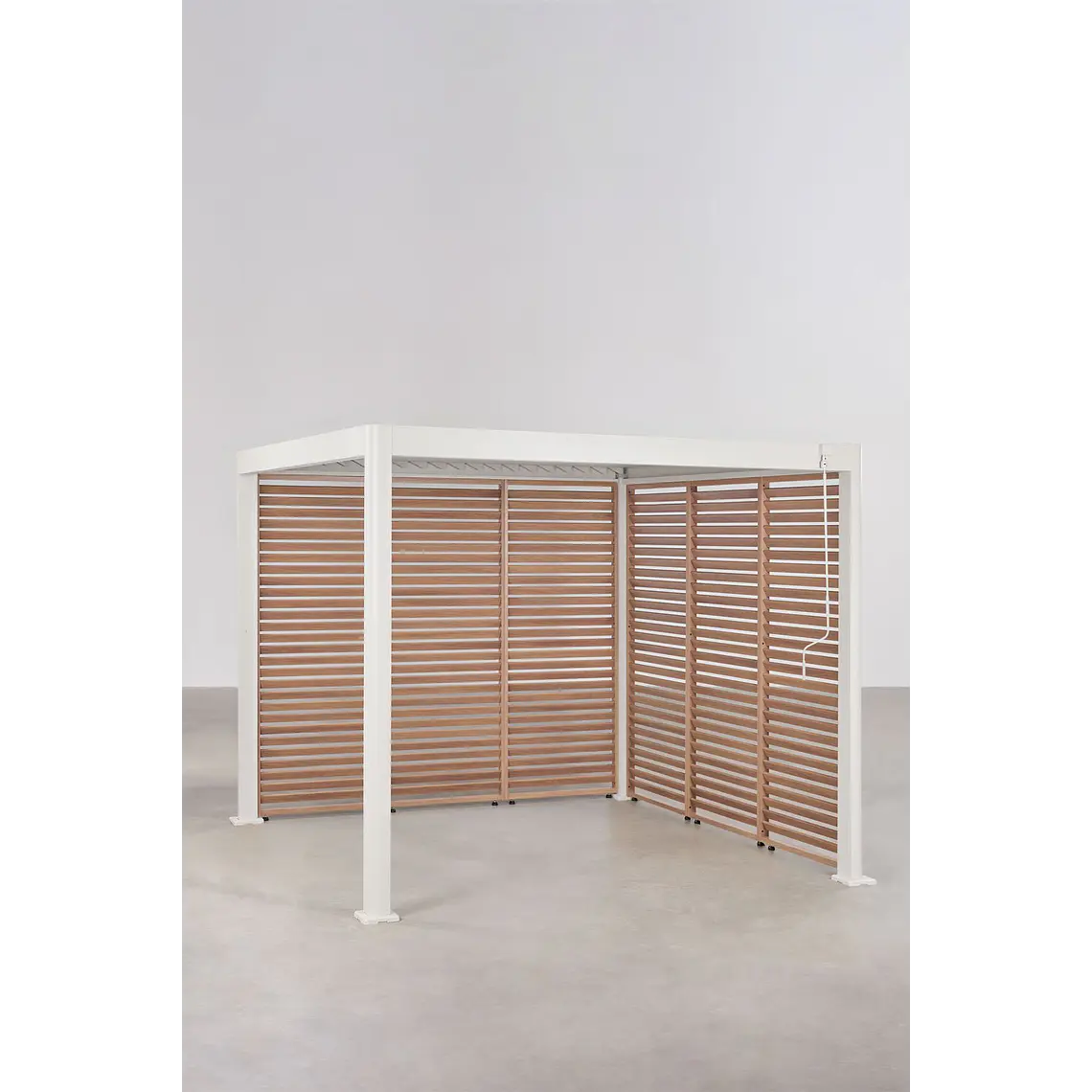 Pérgola bioclimática de aluminio con lamas y paneles laterales Liorina 16
