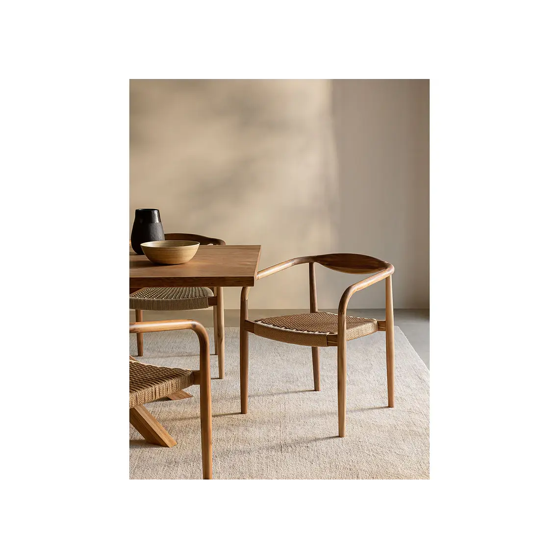 Silla de comedor Aelia en madera de acacia 1