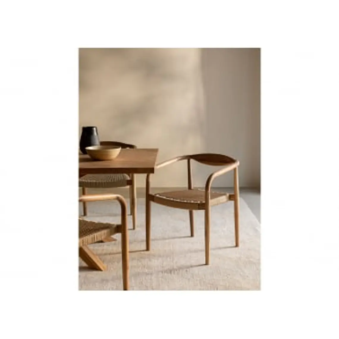 Silla de comedor Aelia en madera de acacia 12