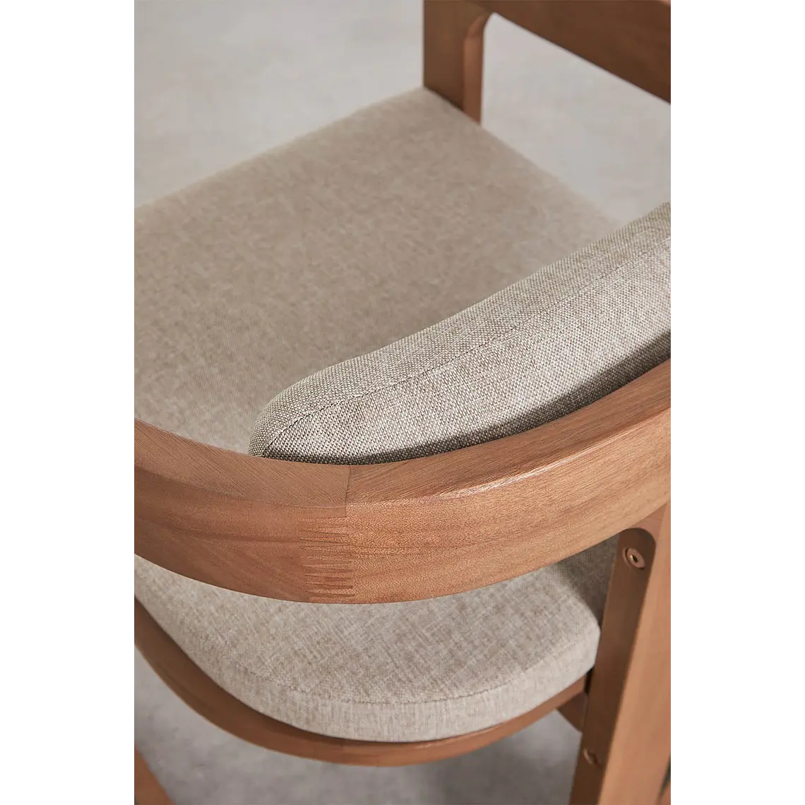 Silla de comedor Arien en madera 4
