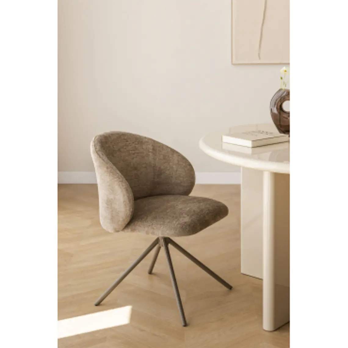 Silla de comedor Jaelena 11