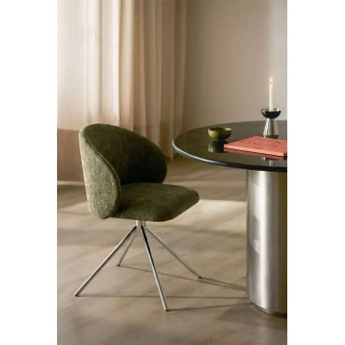 Silla de comedor Jaelena 12