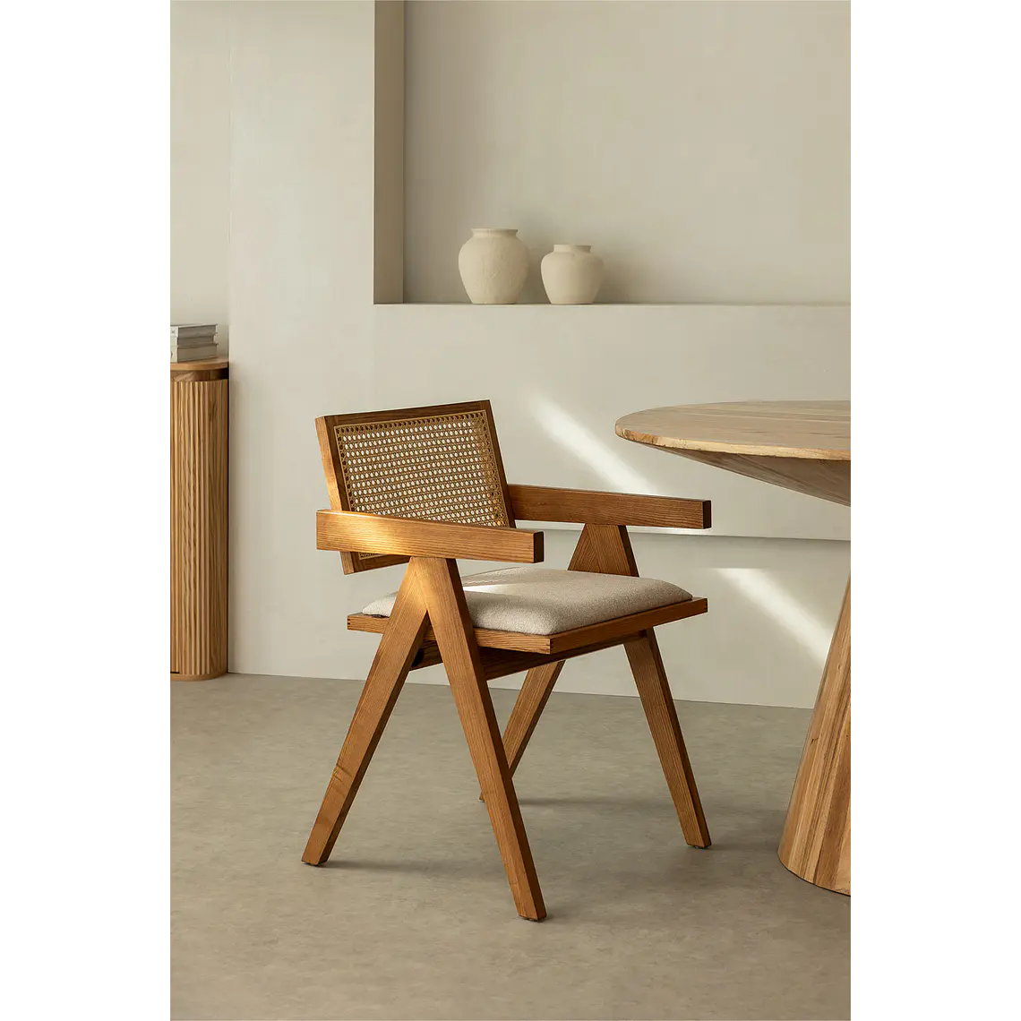 Silla de comedor Kaelela en madera 1