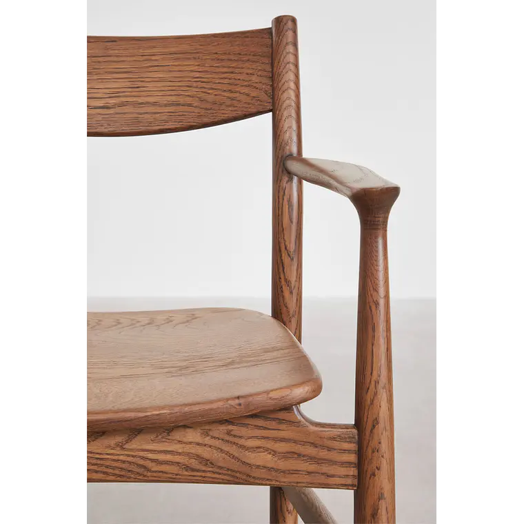 Silla de comedor Lioira en madera de roble 6