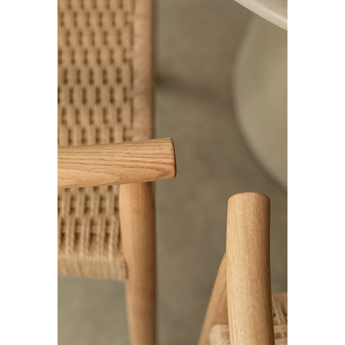 Silla de comedor Tiria en madera de roble 3