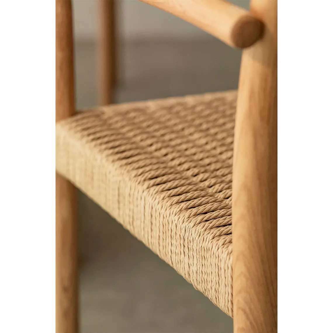 Silla de comedor Tiria en madera de roble 5